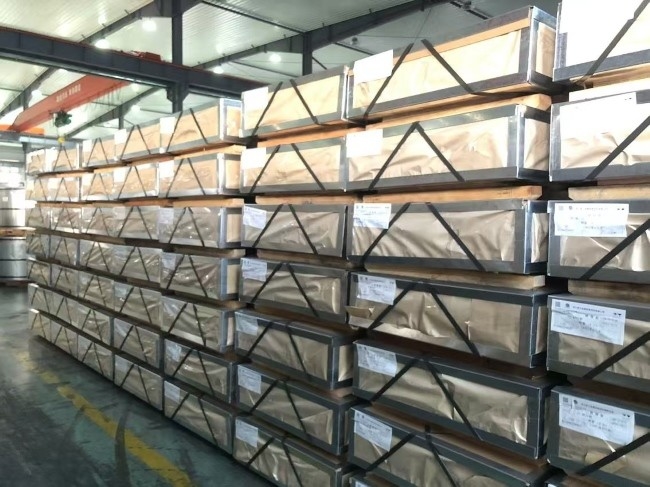 0.14mm-0.55mm feuilles d'étain / bobines pour les huiles d'emballage Graisse et produits chimiques