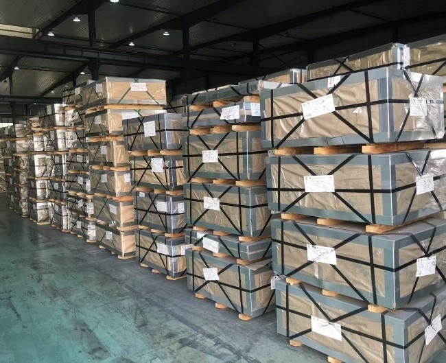 Plaques d'étain électrolytique pour la fabrication de boîtes alimentaires avec une excellente résistance à la corrosion