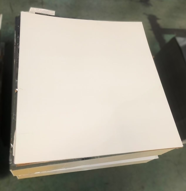 Plaques d'étain électrolytique imprimées en blanc SPTE de haute qualité pour l'emballage des aliments et des boissons